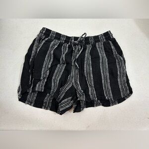 Universal Thread Black and White Striped Women Shorts